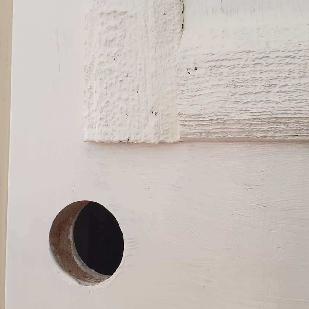 empty door handle 